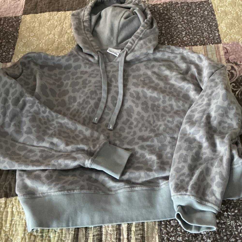 Nike Gray Patterned Hoodie